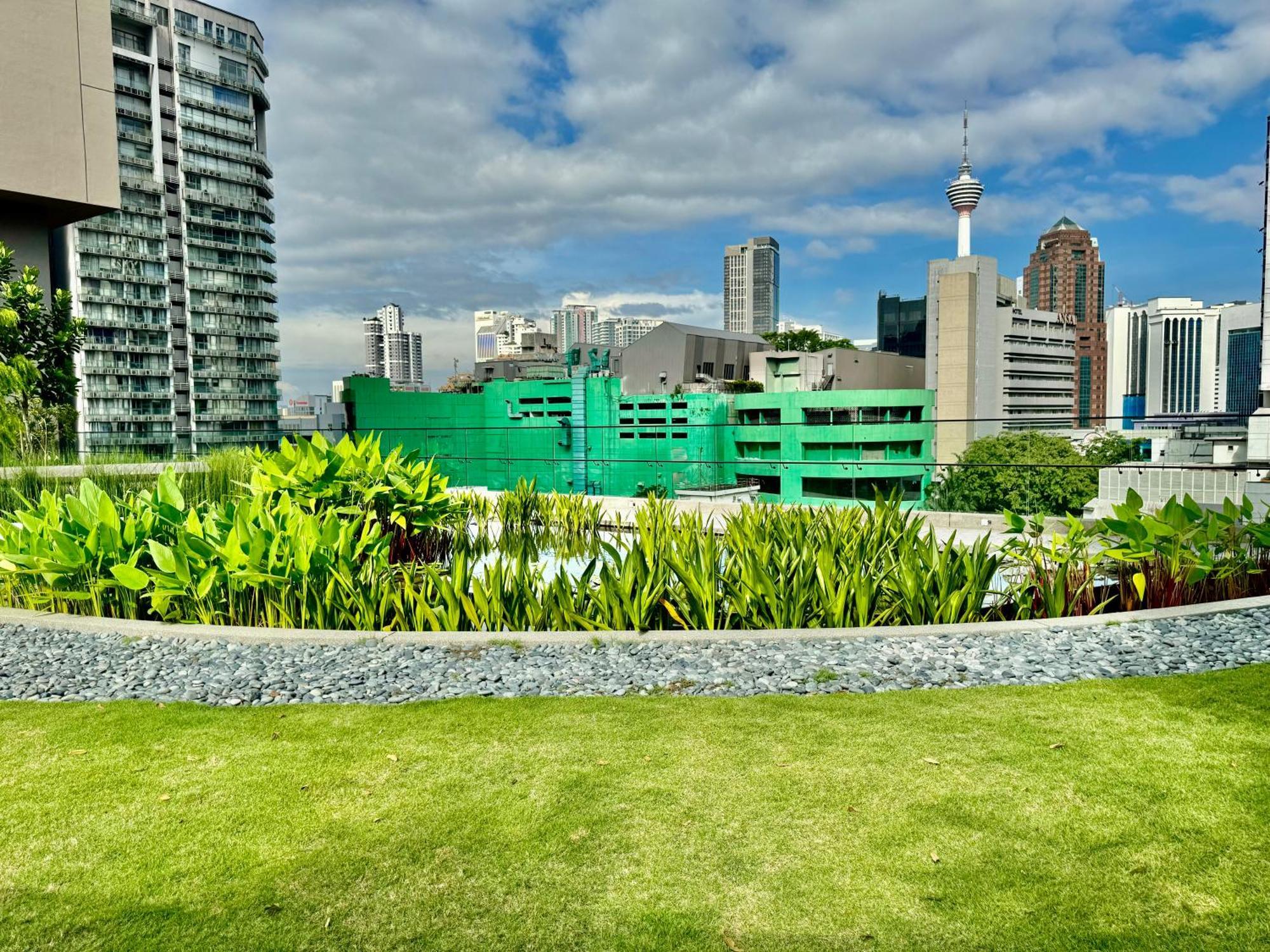Klcc Suites At Axon By Skypool Kuala Lumpur Esterno foto