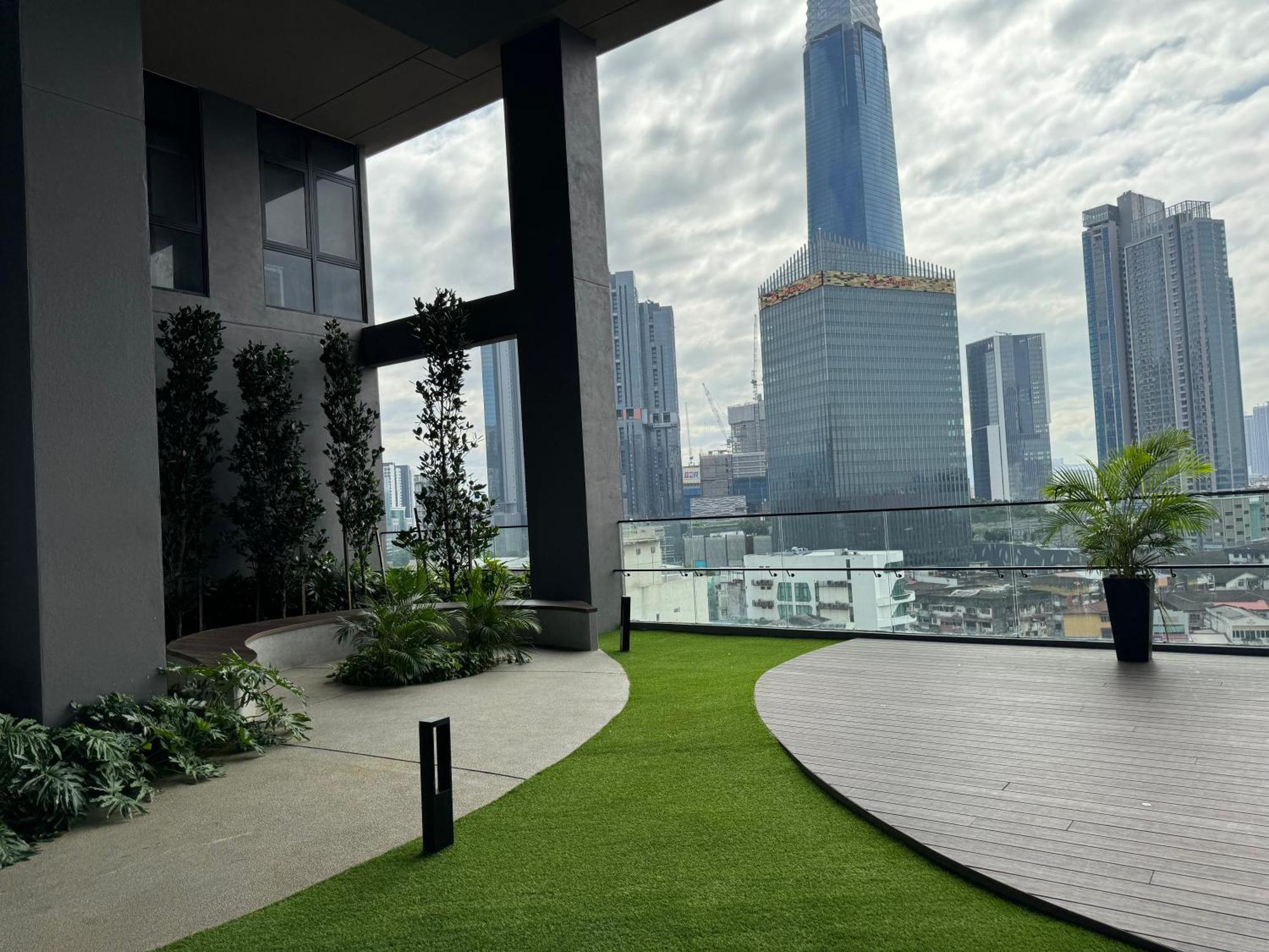 Klcc Suites At Axon By Skypool Kuala Lumpur Esterno foto