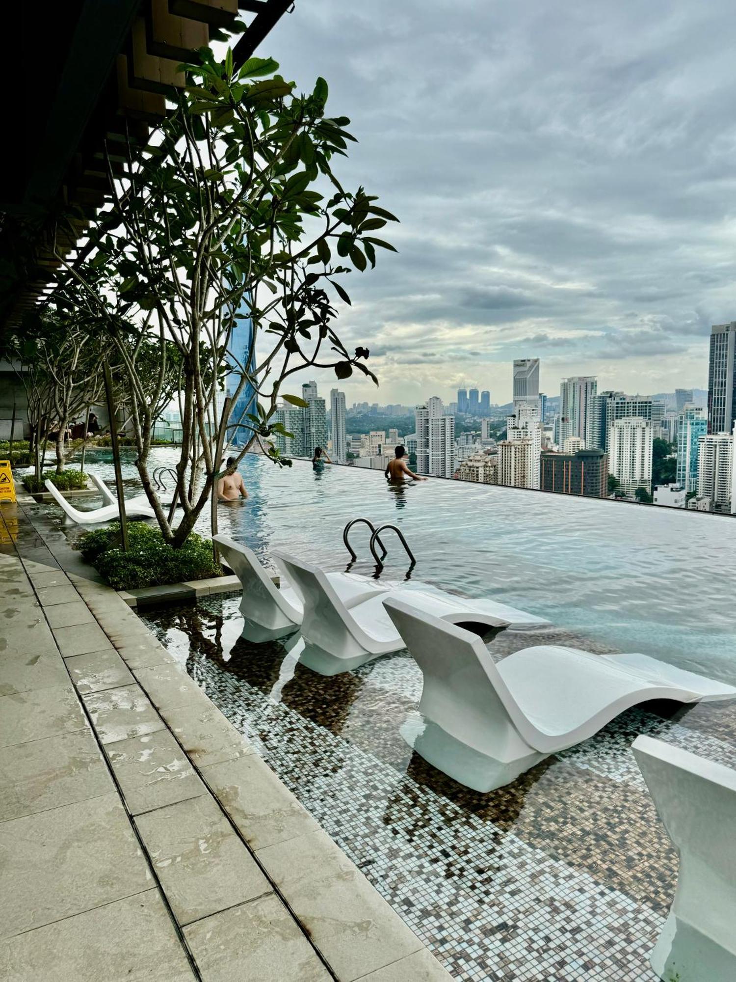 Klcc Suites At Axon By Skypool Kuala Lumpur Esterno foto