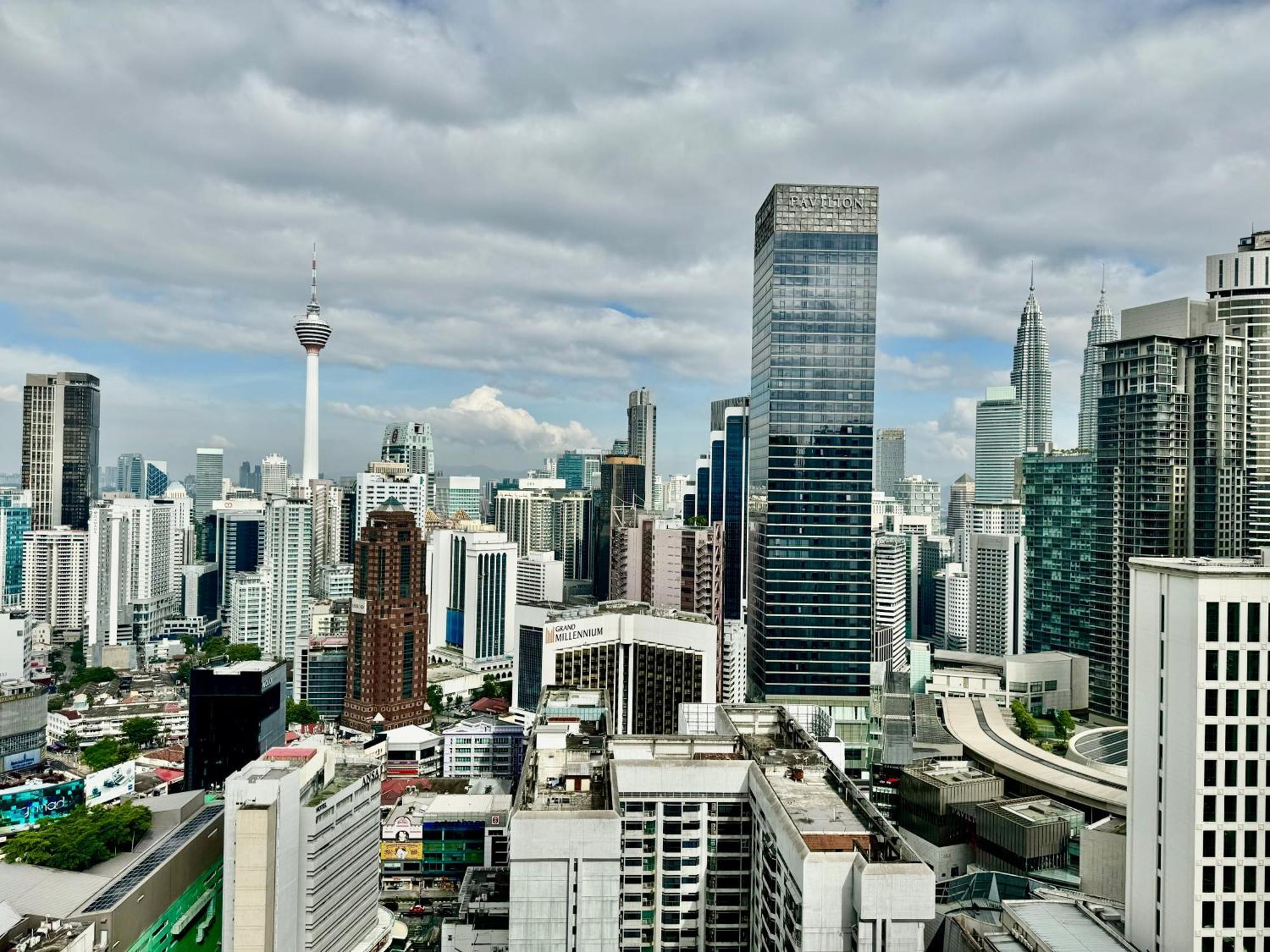 Klcc Suites At Axon By Skypool Kuala Lumpur Esterno foto