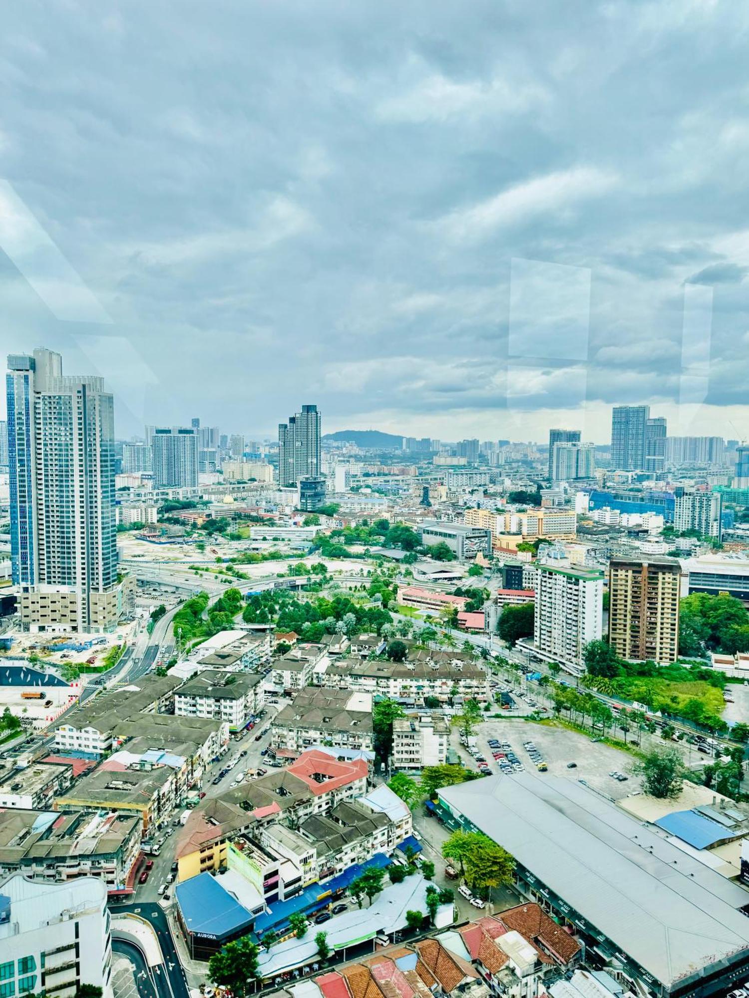 Klcc Suites At Axon By Skypool Kuala Lumpur Esterno foto