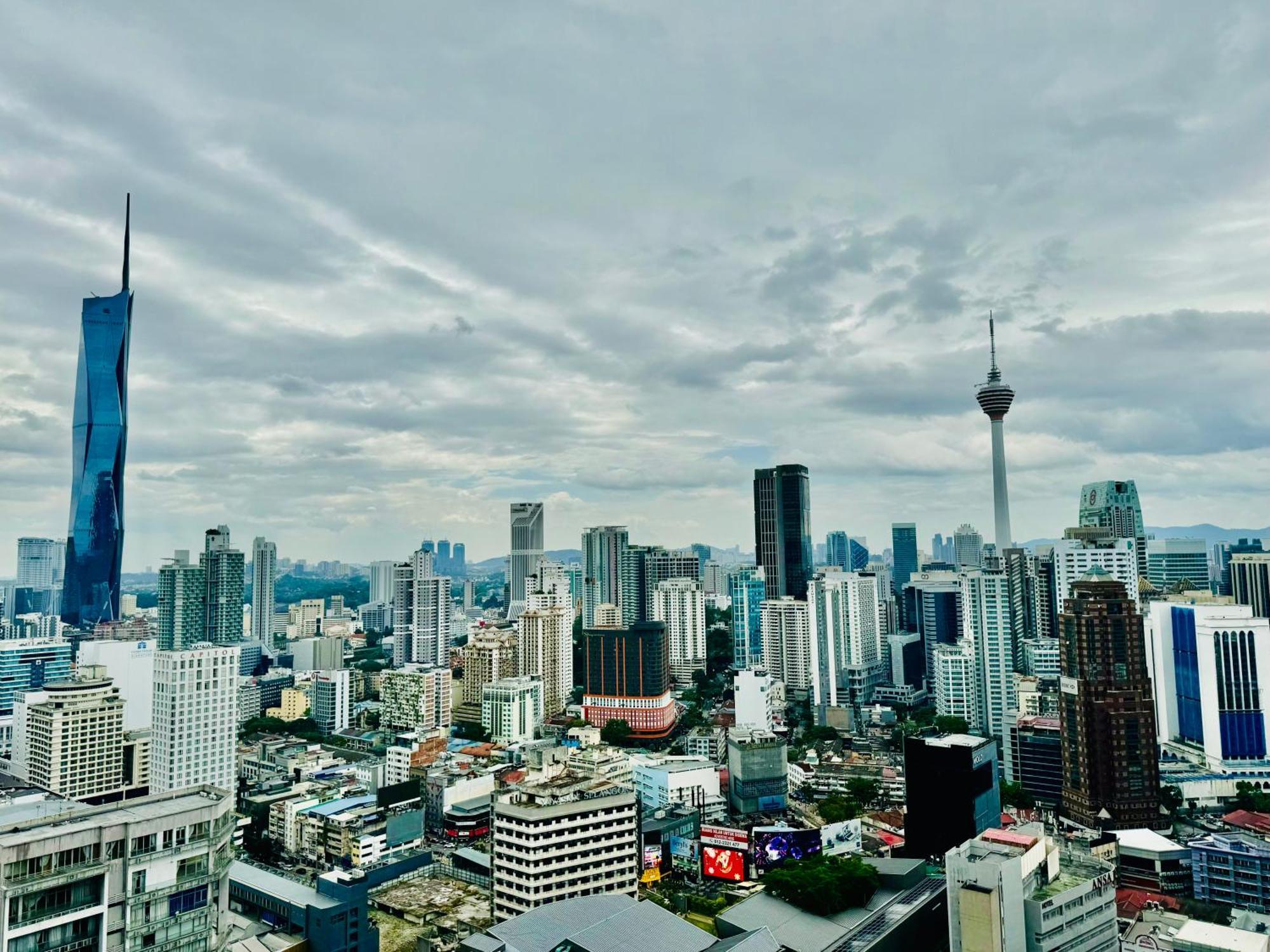 Klcc Suites At Axon By Skypool Kuala Lumpur Esterno foto