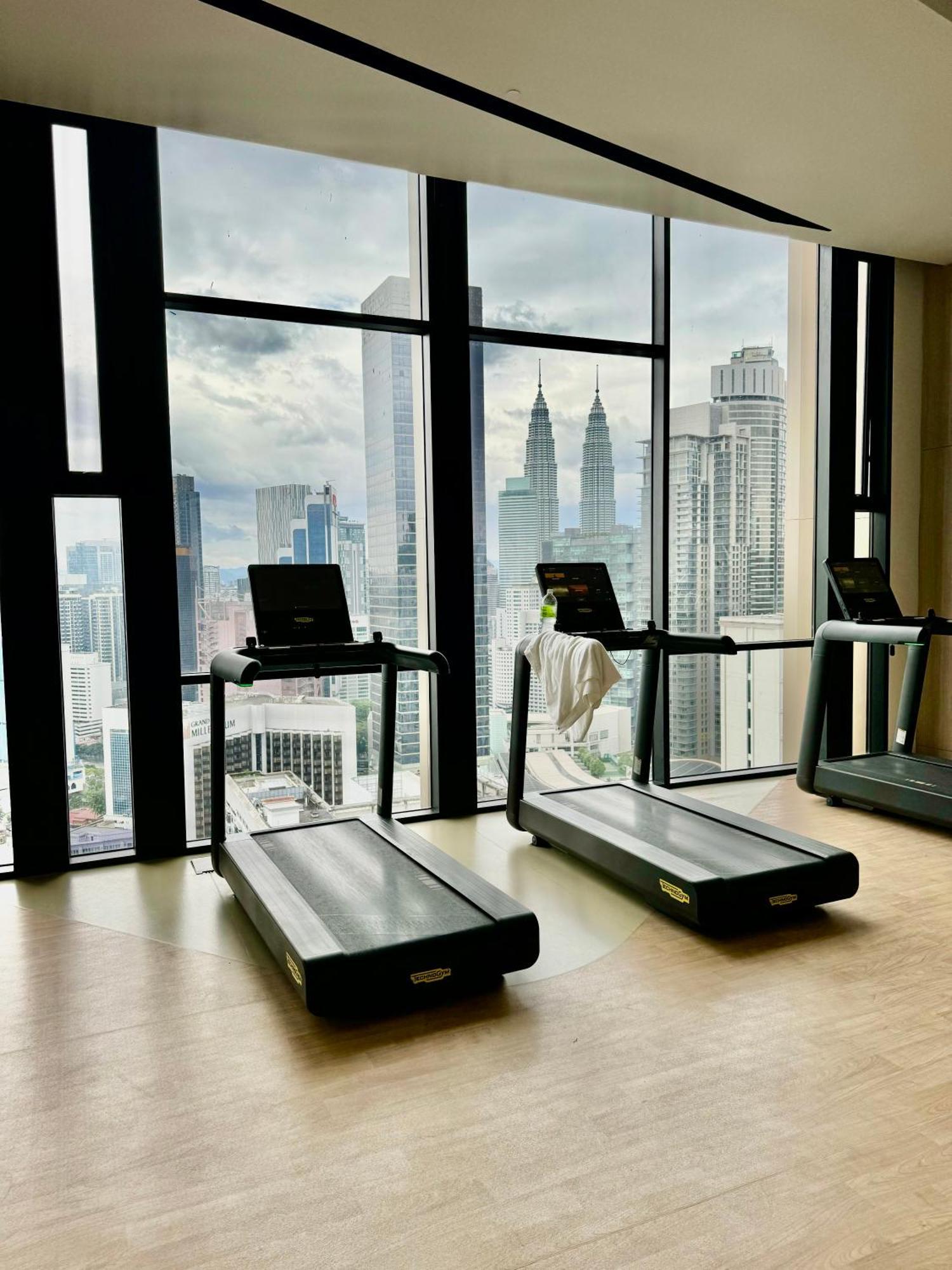 Klcc Suites At Axon By Skypool Kuala Lumpur Esterno foto